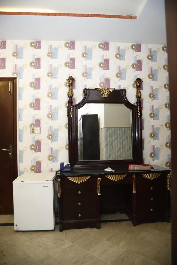 Hotel Sweet Inn Lahore Exterior foto